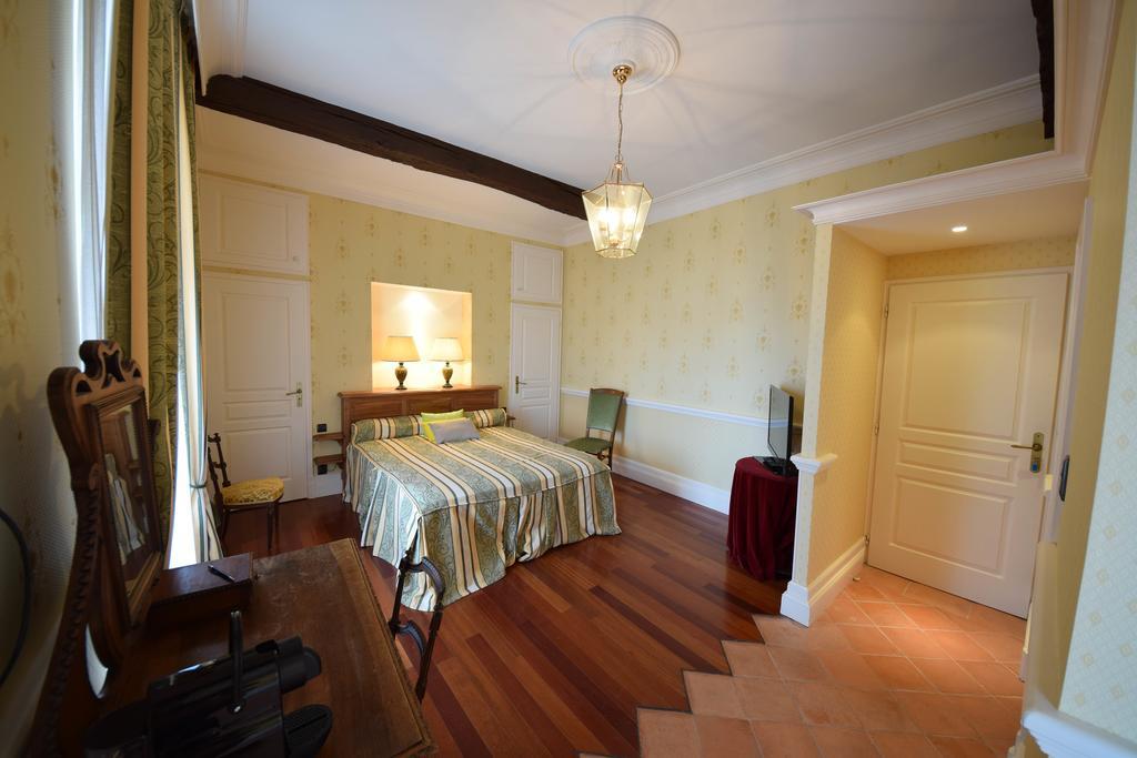 Bed and Breakfast Domaine De La Rocque à Liorac-sur-Louyre Extérieur photo